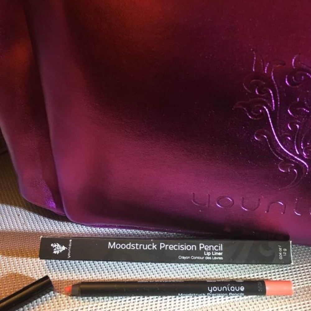 Younique Moodstruck Precision Lip Pencil in Peachy